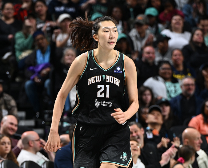 爱游戏体育-WNBA：韩旭4+5拼到6犯毕业 自由人加时险胜神秘人获2连胜